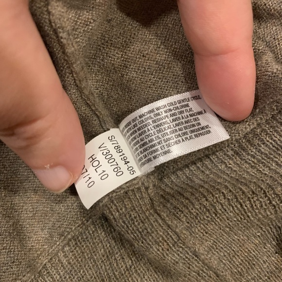 Cotton-Poly-Wool V-neck Sweater - Picture 5 of 5